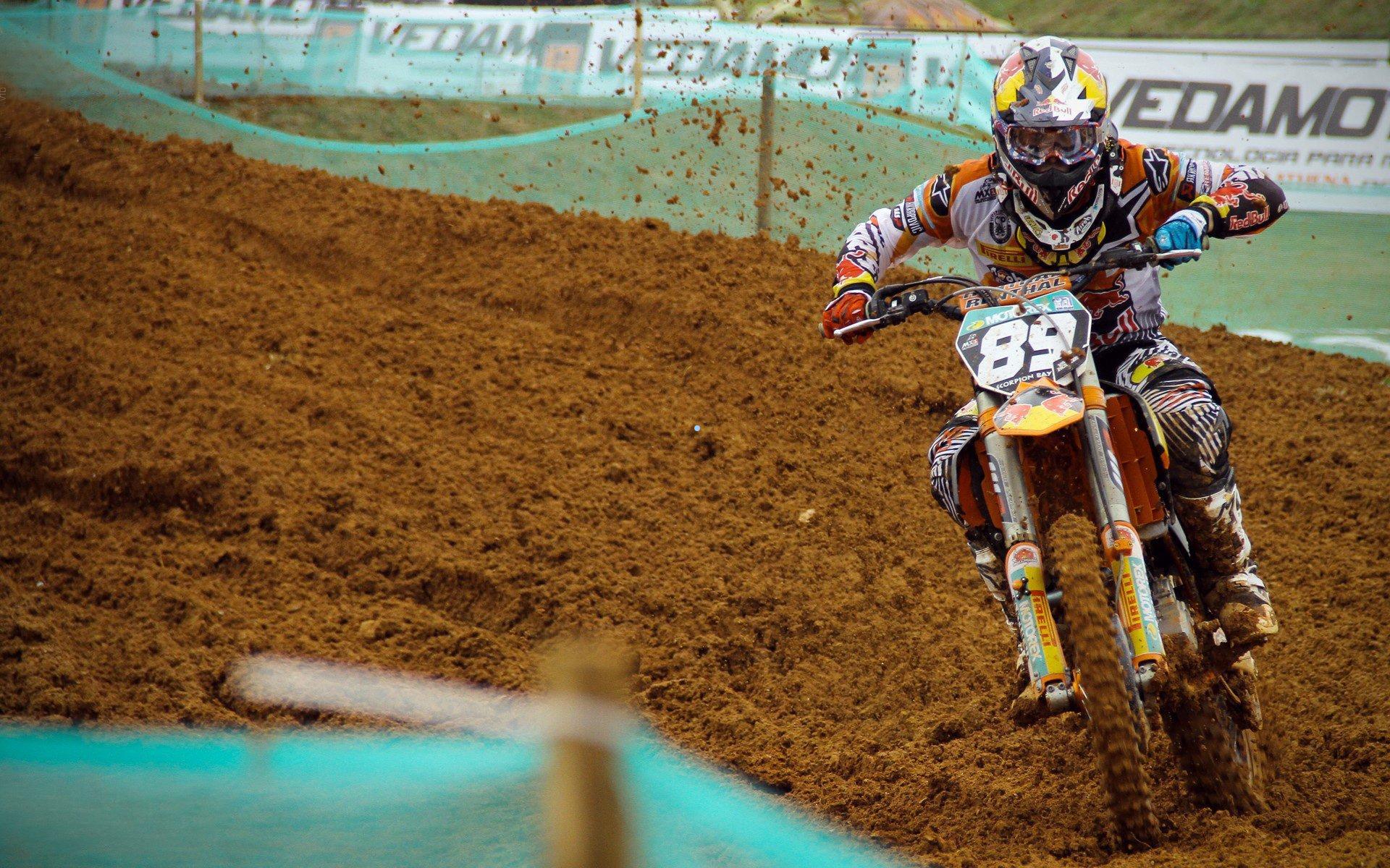 特雷沃-查洛巴的跨界遐想，足球星辰下的乒乓情缘