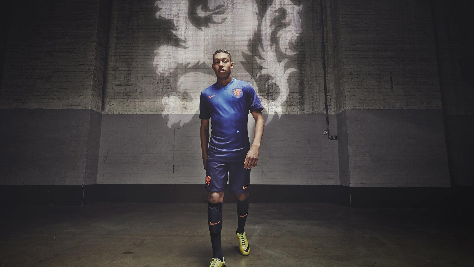 竞彩足球-意大利媒体曝料，尤文图斯追求弗拉泰西，国际米兰要求3500万欧元或凯夫伦图拉姆交换